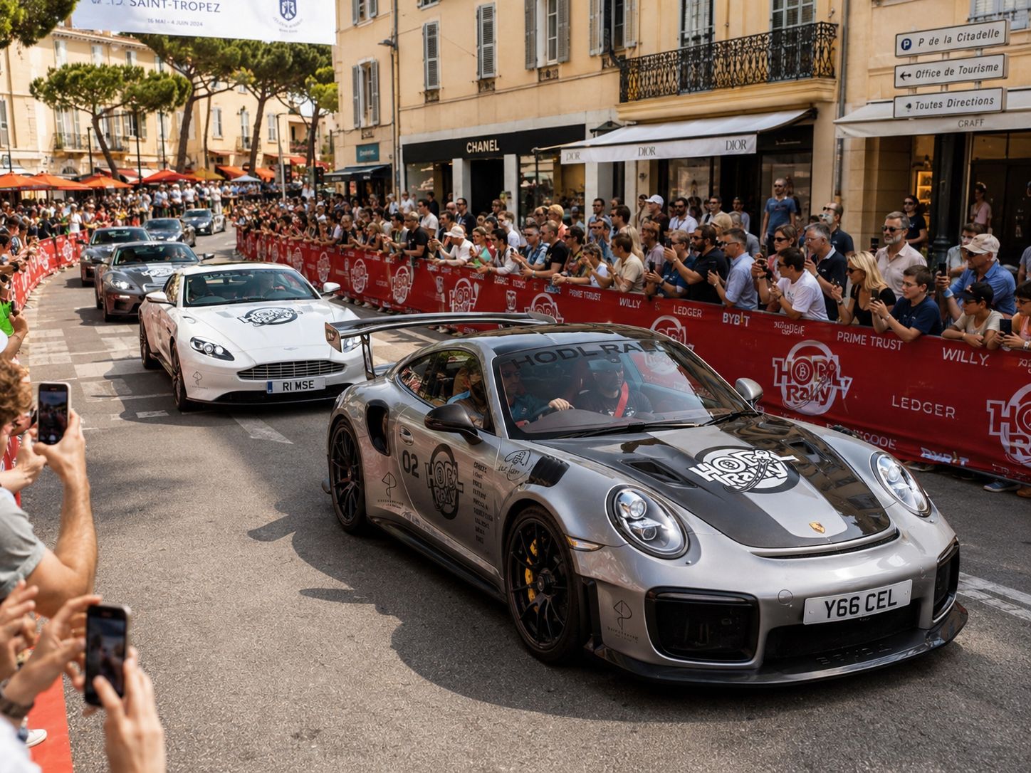 HODL Rally Porsche and Aston Martin in the Saint-Tropez procession